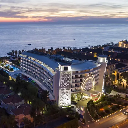 Q Premium 4* オクルカラール