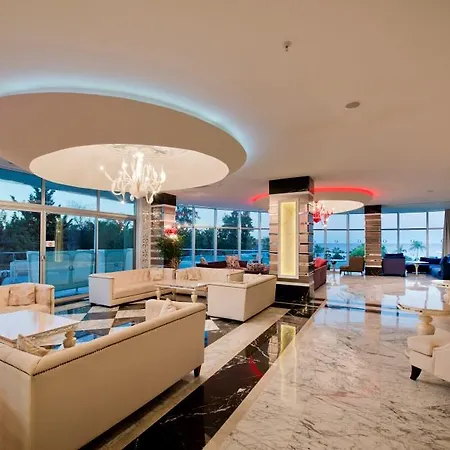 リゾート Q Premium 4*