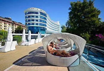 Q Premium Complex