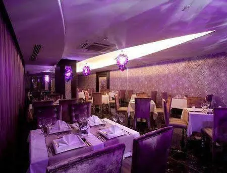 Q Premium 4*